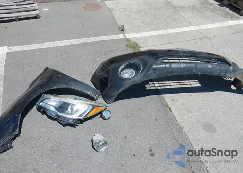 2015 Subaru Outback 3.6R Limited z USA, uszkodzony, nr VIN 4S4BSENCXF3227928